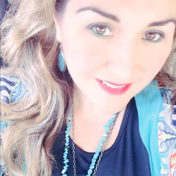 Meet your Posher, Edna - Picture 9 of 15